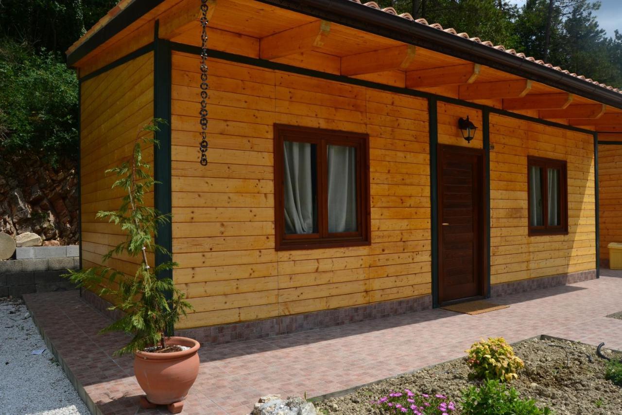 Hotel Pineta Ristorante Country House In Fabriano Campodonico  Pokój zdjęcie