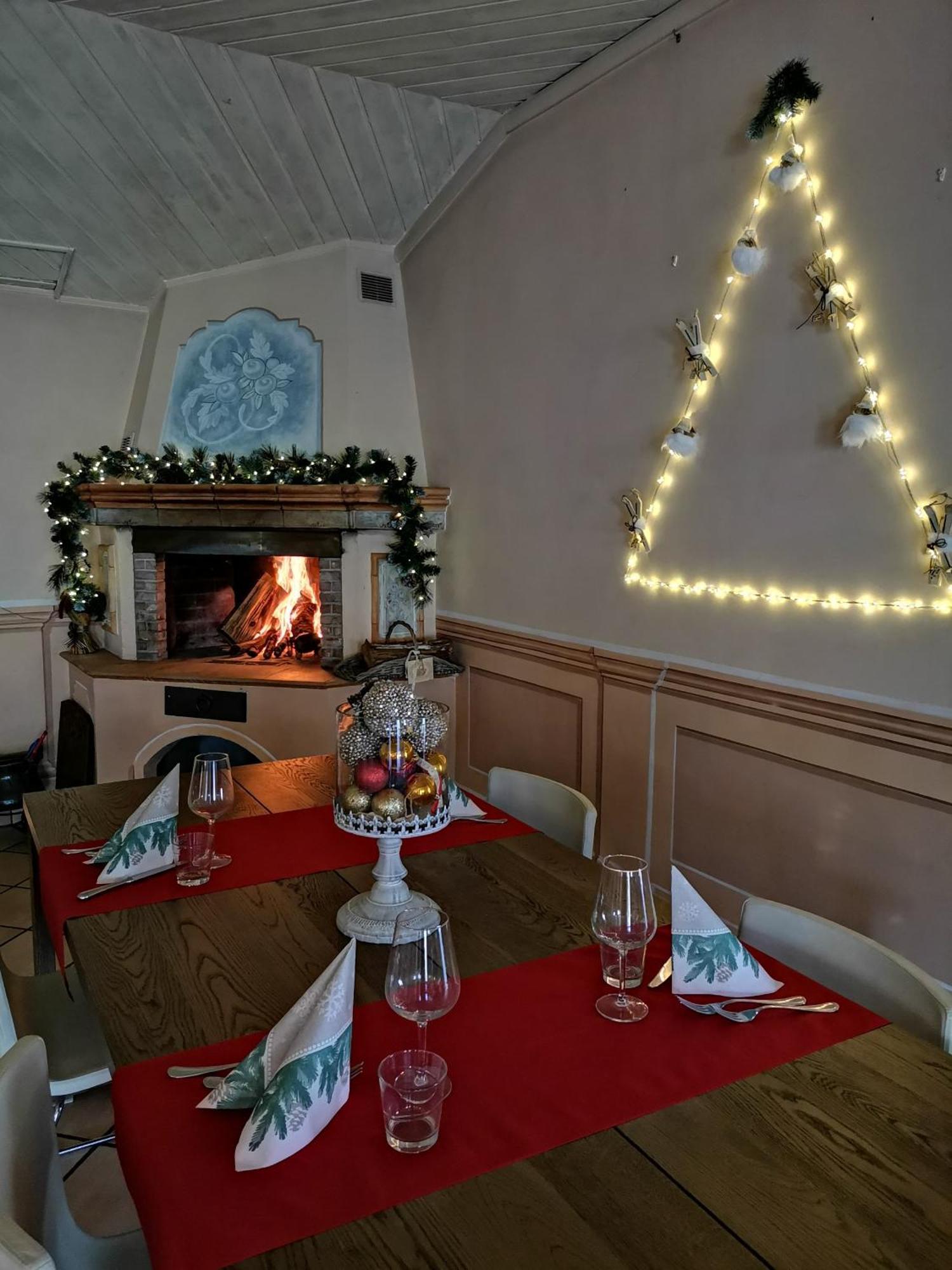 Hotel Pineta Ristorante Country House In Fabriano Campodonico  Zewnętrze zdjęcie