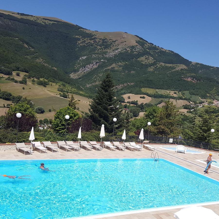 Hotel Pineta Ristorante Country House In Fabriano Campodonico  Zewnętrze zdjęcie