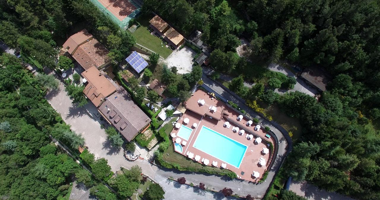 Hotel Pineta Ristorante Country House In Fabriano Campodonico  Zewnętrze zdjęcie
